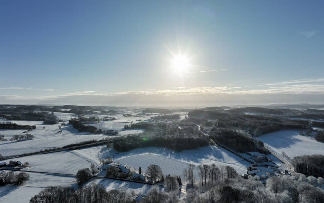 Kloster im Schnee – 360 Grad Foto & Video von oben